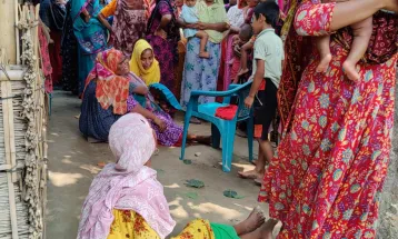 ঠাকুরগাঁওয়ে গলায় লিচু আটকে শিশুর মৃত্যু