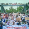 রংপুরে নিরাপদ সড়কসহ ৭ দফা দাবিতে সাড়ে তিন ঘণ্টা সড়কে অবস্থান