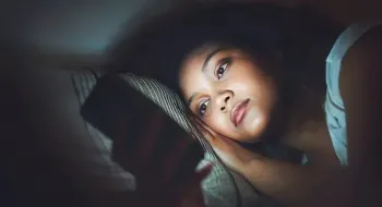 ফোন স্ক্রলিংয়ের নেশা? এই ৫ টিপসেই মিলবে মুক্তি