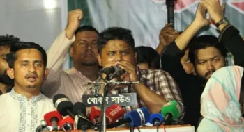 ডিসি-এসপিরা ‘চিপায় পড়ে’ ছাত্রনেতাদের সঙ্গে ভালো ব্যবহার করছেন : হাসনাত আবদুল্লাহ