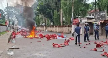 ছক কষে অপেক্ষায় ছিল আ.লীগ, অন্য জেলার নেতাকর্মীরাও জড়ো হন গোপালগঞ্জে