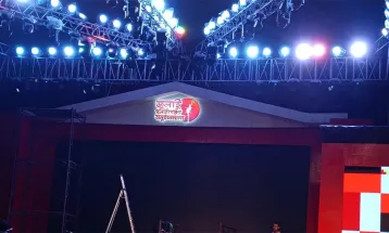গণঅভ্যুত্থান দিবস উদযাপনে প্রস্তুত মঞ্চ