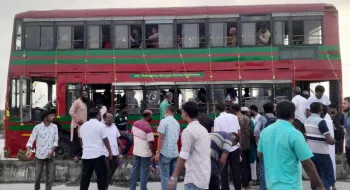 উদ্বোধনের দিনই বিকল বেরোবি ভাড়া বাস
