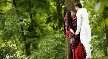 কী করে বুঝবেন, কেউ আপনার প্রেমে হাবুডুবু খাচ্ছে?