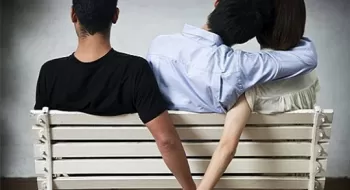 পুরুষরা পরকীয়ায় জড়িয়ে পড়ে যেসব কারণে