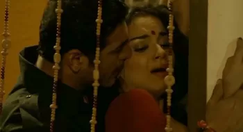 ঘনিষ্ঠ দৃশ্যে নিয়ন্ত্রণ হারান জন, রক্তাক্ত কঙ্গনা