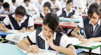 মার্চের মাঝামাঝি মাধ্যমিকে পুরোদমে ক্লাস চালুর ঘোষণা