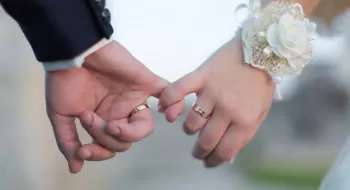 প্রিয় মানুষকে প্রমিস করার আগে মাথায় রাখুন ৫টি বিষয়