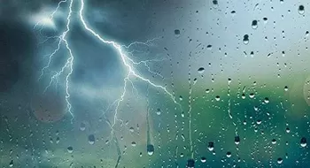 ১৭ অঞ্চলে ঝড়ের আভাস