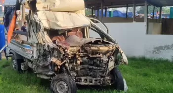 সিরাজগঞ্জে ট্রাক-লেগুনা সংঘর্ষে নিহত ৫
