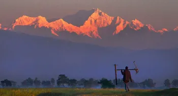 দেখা যাচ্ছে কাঞ্চনজঙ্ঘা