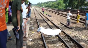 ট্রেনে উঠতে গিয়ে বাবার সামনে প্রাণ গেল বিশ্ববিদ্যালয়ছাত্রের