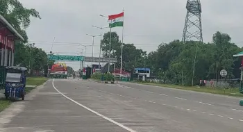বাংলাবান্ধা স্থলবন্দরে ১০ দিন সকল প্রকার আমদানি রফতানি বন্ধ