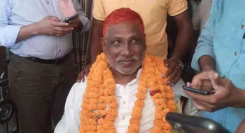 পঞ্চগড় জেলা পরিষদ নির্বাচনে স্বতন্ত্র প্রার্থী হান্নান শেখের ৫২ ভোটে বিজয়