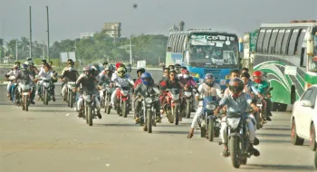 মহাসড়কে মোটরসাইকেল বন্ধের সুপারিশ