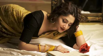 পূজার ভিডিও ও ছবি ঘিরে নেটদুনিয়া উত্তাল