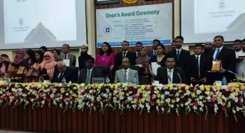 রাবির ৩৩ শিক্ষার্থী পেলেন ডিন'স এ্যাওয়ার্ড