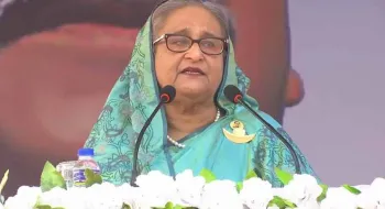 আওয়ামী লীগ কখনো পালায় না : প্রধানমন্ত্রী