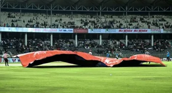 সিরিজ জয়ের আনন্দ ভেসে গেল বৃষ্টিতে