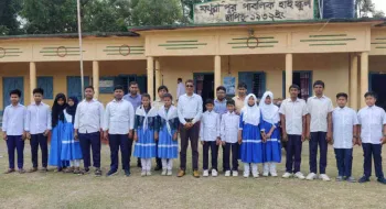 এক স্কুলে পড়ে ১০ জোড়া যমজ ভাই-বোন