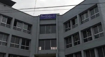 গোবিন্দগঞ্জে পথচারীকে চাপা দিয়ে তেলবাহী লরি নদীতে; নিহত ১