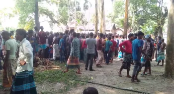 তেঁতুলিয়া শ্রমিক- বিজিবি বিরোধে লাঠিচার্জে আহত ১২, আটক ৪
