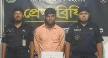 লালমনিরহাটে বাদামের বস্তার ভেতর দেড় হাজার ফেনসিডিল