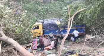 রাজশাহীতে ট্রাক-সিএনজি সংঘর্ষে একই পরিবারের চার সদস্যসহ নিহত ৫