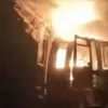 দিনাজপুরে খড় বোঝাই চলন্ত ট্রাকে আবারো আগুন 