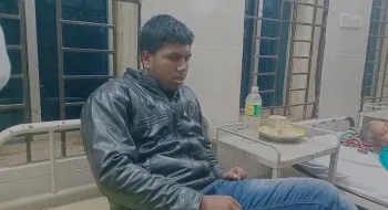 হাতীবান্ধায় স্বতন্ত্র প্রার্থীর মিছিলে হামলা অফিস ভাংচুর, আহত ৮