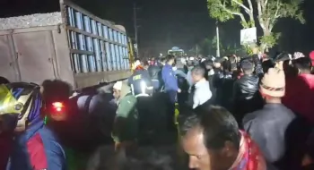 লালমনিরহাটে ট্রাকচাপায় মা-ছেলের মৃত্যু