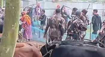 রৌমারীতে গরু উদ্ধা‌রে গি‌য়ে গ্রামবাসীর সঙ্গে সংঘর্ষে জড়ালো বি‌জি‌বি