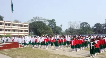 কুড়িগ্রামে প্রাথমিক বিদ্যালয় বন্ধ থাকলেও খুলে দেয়া হয়েছে মাধ্যমিক বিদ্যালয়