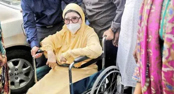 খালেদা জিয়ার শারীরিক অবস্থার অবনতি; সিসিইউতে ভর্তি