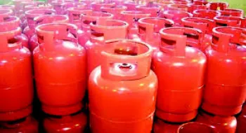 এলপি গ্যাসের দাম কমল, সন্ধ্যা থেকে কার্যকর