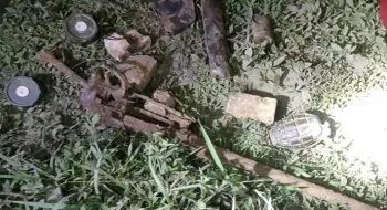 নীলফামারীতে মাটি খননে বেড়িয়ে এলো স্বাধীনতা যুদ্ধকালিন রাইফেল সহ গোলাবারুদ