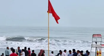 ধেয়ে আসছে ‘রেমাল’, ১০ নম্বর মহাবিপদ সংকেত জারি