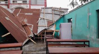 ঠাকুরগাঁওয়ে ১২ মিনিটের ঝড়ে লন্ডভন্ড ২০টি গ্রাম, নারী-শিশুসহ ৩ জনের মৃত্যু 