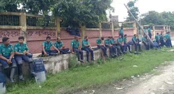 রোকেয়া বিশ্ববিদ্যালয় ছাত্রলীগ ও কোটা আন্দোলনকারীদের কর্মসূচি ঘিরে সতর্ক অবস্থানে পুলিশ