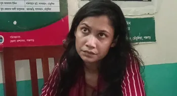 অবৈধ পথে তেঁতুলিয়ায় ভারতীয় তরুণী, স্থানীয়দের হাতে আটক