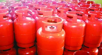 বাড়ল এলপি গ্যাসের দাম