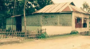কুড়িগ্রামের যে মসজিদে বাংলাদেশী-ভারতীয়রা একসাথে নামাজ আদায় করেন