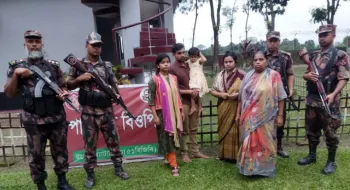 দহগ্রাম সীমান্ত দিয়ে অবৈধভাবে ভারতে প্রবেশের চেষ্টা; শিশুসহ আটক ছয়