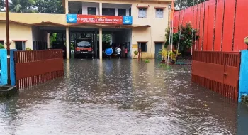 কুড়িগ্রামে ১৫৭ মিলিমিটার বৃষ্টিপাত রেকর্ড, দুর্ভোগে মানুষ জন