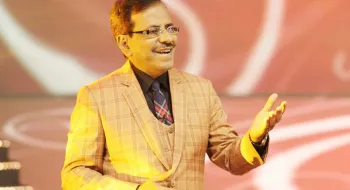 ‘বাঁচি যেন ভালোবাসা নিয়ে, বাঁচি যেন হৃদয়ের উত্তাপ বিলিয়ে’