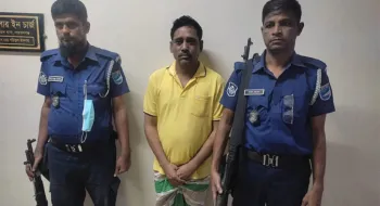 ডিবি হারুনের ক্যাশিয়ার খ্যাত মোকাররম চেয়ারম্যান গ্রেপ্তার