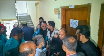 সিডিউল দাখিল নিয়ে রংপুর নির্বাচন অফিসে ঠিকাদারদের মাঝে উত্তেজনা