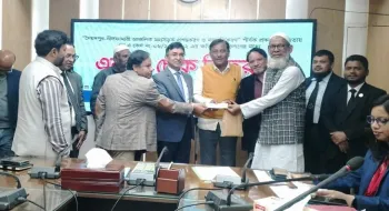 নীলফামারীতে প্রশস্তকরণ কাজে জমি অধিগ্রহনের চেক বিতরণ
