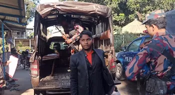 ধরে নিয়ে যাওয়া বাংলাদেশী কিশোরকে ফেরত দিয়েছে বিএসএফ