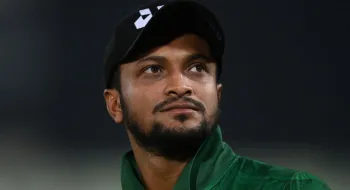 আন্তর্জাতিক ক্রিকেটে সাকিবের বোলিং নিষিদ্ধ